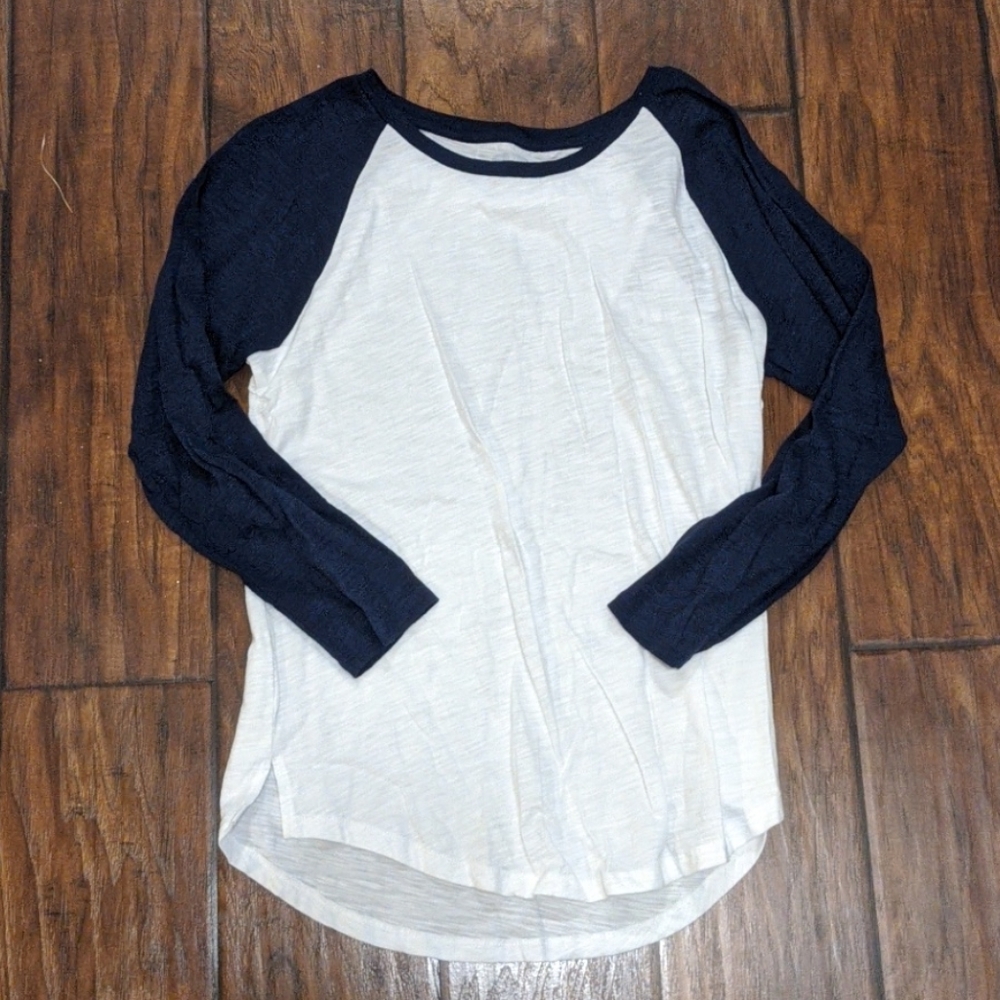 Baseball tee
